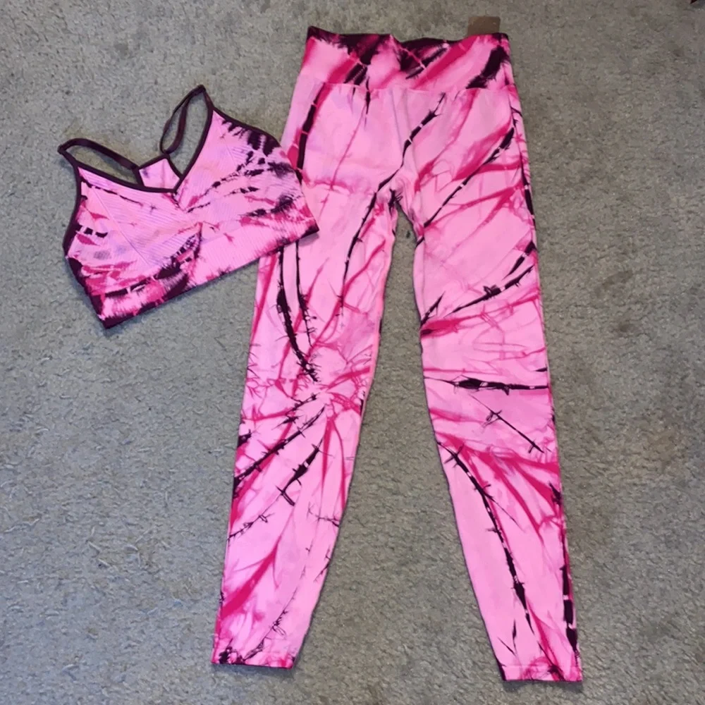 🆕PINK Victoria’s Secret Pink Spiral Tie Dye Set, M, S